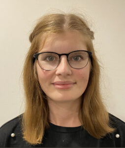 Tabea Maack ist Psychologin und arbeitet bei der Praxis lebensorientiert mit den Schwerpunkten Essstörung, Persönlichkeitsstörung und Autismus.